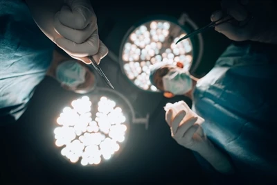 Quy trình sản xuất: Sự phát triển đổi mới từ thép không gỉ cấp y tế đến polym...